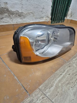 Faro Volvo XC90