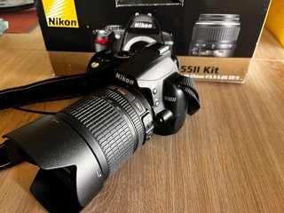Nikon D3000 + Objetivo AF-S 18-55mm