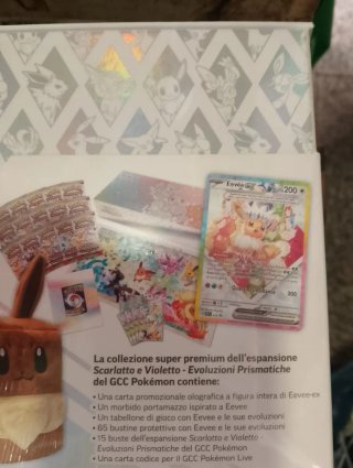 Pokémon Collezione Super Premium Evoluzioni Prisma