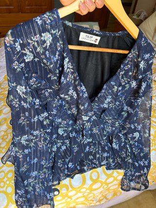 Blusa Tulip Creations floral volantes