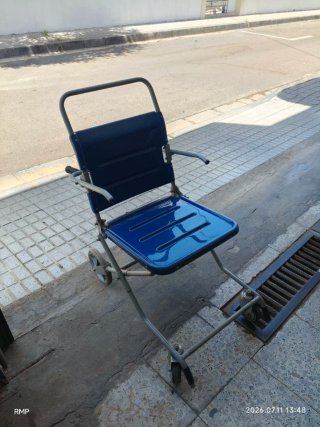 silla para mayores con ruedas