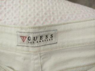 Shorts vaqueros blancos Guess mujer