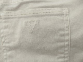 Shorts vaqueros blancos Guess mujer