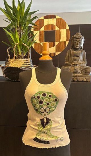 Camiseta acanalada con bordado