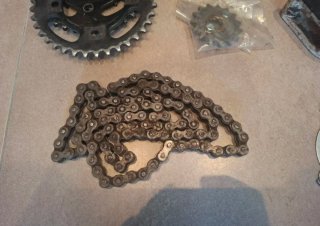 Kit arrastre Pitbike: Piñones, coronas y Cadena