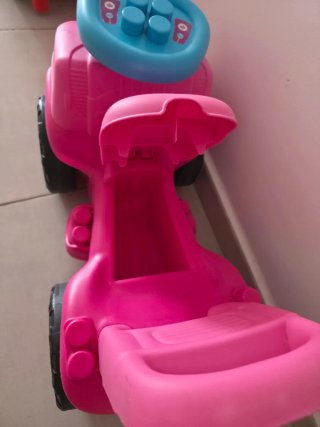 Correpasillos infantil rosa con volante