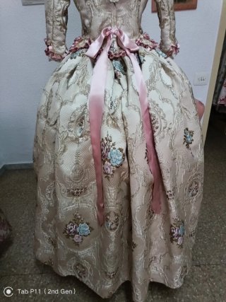 Vestido de fallera con complementos