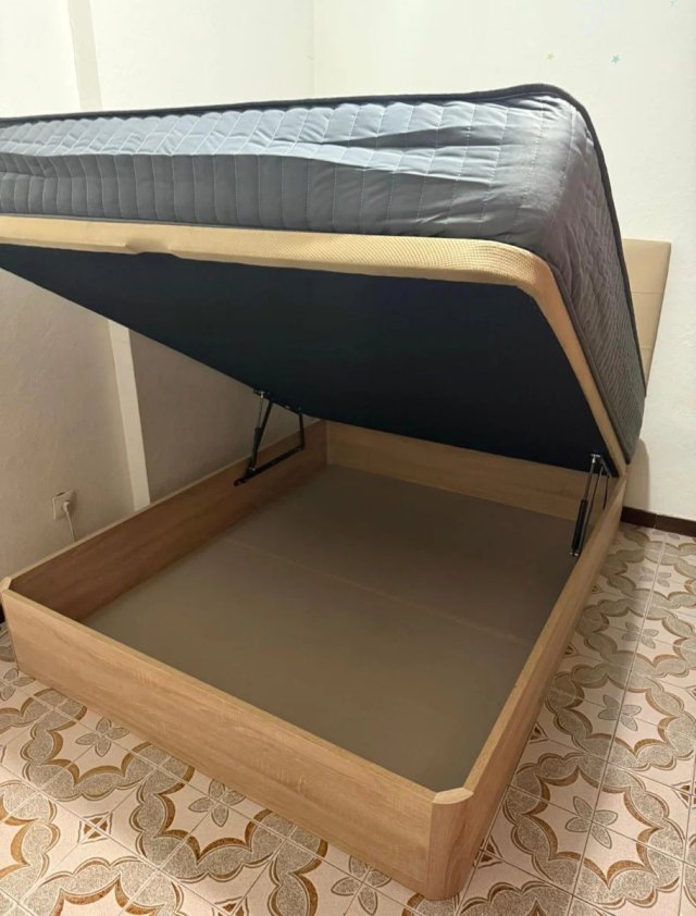Offerta: Letto con contenitore e materasso 150x200