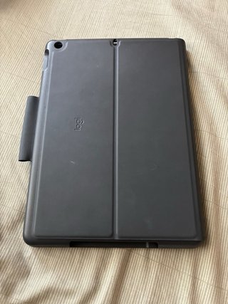 iPad 7ª Gen + Teclado Slim Folio