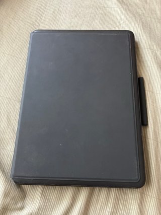 iPad 7ª Gen + Teclado Slim Folio