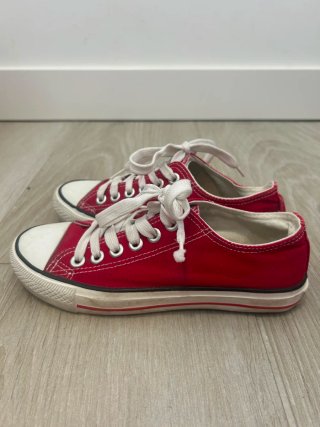 Zapatillas rojas Converse talla 36