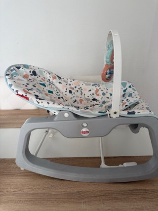 Hamaca Fisher-Price con juguetes