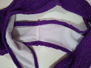 Conjunto bikini morado textura