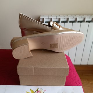 Mocasines dorados elegantes Talla 38/39