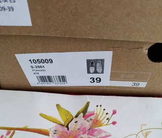 Mocasines dorados elegantes Talla 38/39