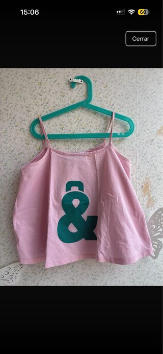 Camiseta tirantes con estampado '&'