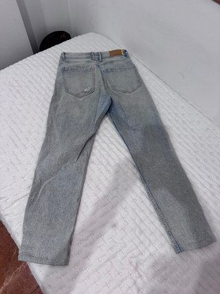 Vaqueros Stradivarius rotos