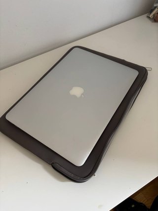MacBook Air 13 2017 Plata con funda y cargador