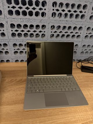 Microsoft Surface Laptop Go