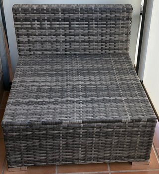 Mobili da esterno in rattan grigio