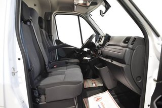 Renault Master CHASIS CABINA CARROZADO PAQUETERO CAMIÓN 3.5T 2.3 DCI 145 CV CON PLATAFORMA ELEVADORA