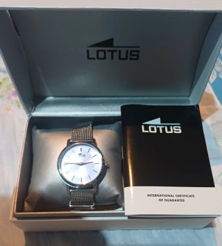 Reloj Lotus Mujer Plata y Blanco