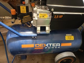 Compresor de aire Dexter 2,5 HP 50L