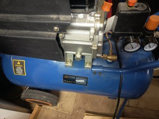 Compresor de aire Dexter 2,5 HP 50L