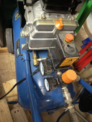 Compresor de aire Dexter 2,5 HP 50L
