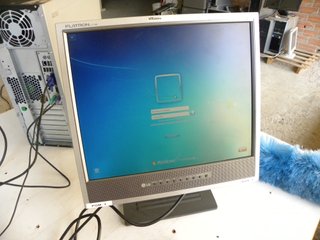 Monitores/ Teclados