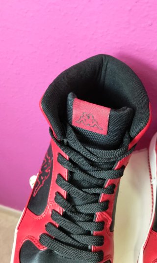 Zapatillas Kappa Altas Rojas y Negras