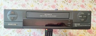 TELEVISOR 55" LG -1 Metro 14cm x 64 cm VHS SAMSUMG