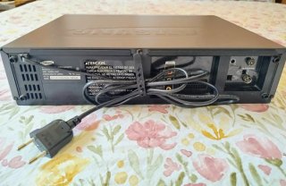 TELEVISOR 55" LG -1 Metro 14cm x 64 cm VHS SAMSUMG
