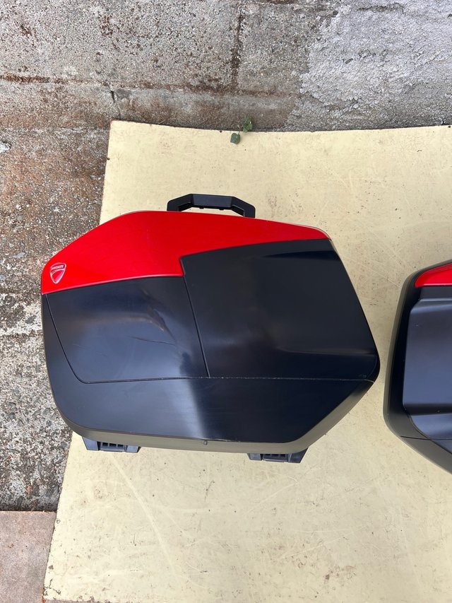 Ducati Multistrada 1200 1260 950 V2 maletas rojas