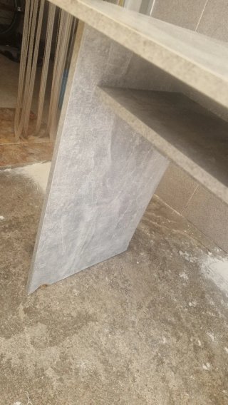 Cómoda de madera con escritorio