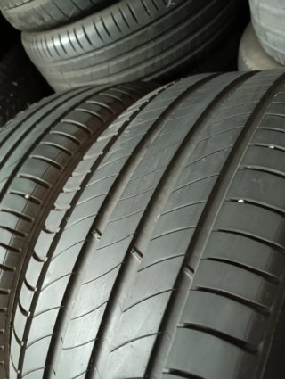 Michelin 235/55R18 100V