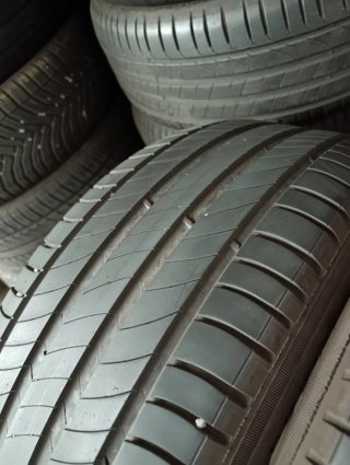 Michelin 235/55R18 100V