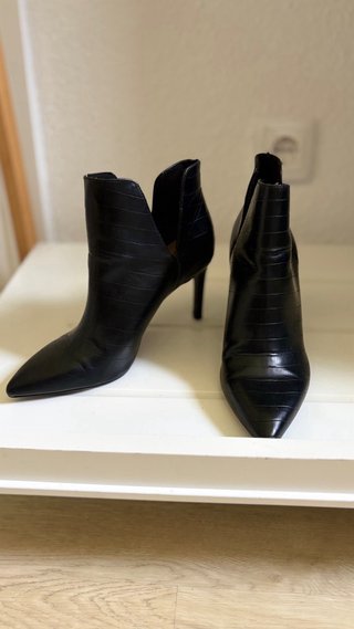 Botines negros Stradivarius