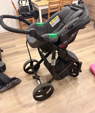 Cochecito y silla de coche para bebé