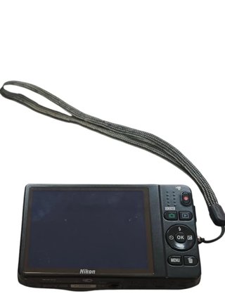 CAMARA DIGITAL NIKON COOLPIX 16.0 MEGAPIXELS CMOS