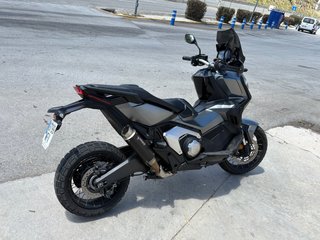Honda X-ADV 750 Maxi-Scooter