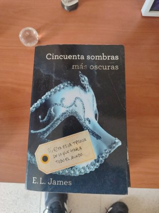Cincuenta sombras más oscuras