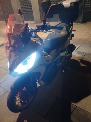 Kewway ADV 125cc Gris Maxi-Scooter