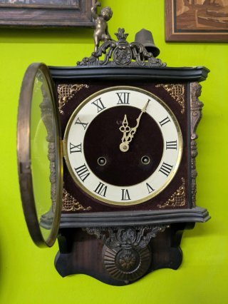 Orologio a pendolo antico