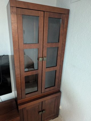 Mueble de comedor madera y cristal