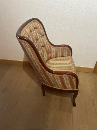 Scarpiera rivestita in stile classico