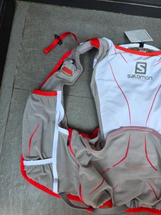 Mochila Salomon ADV Skin 12. Talla M/L. NUEVA.
