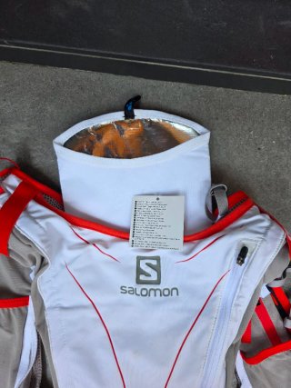 Mochila Salomon ADV Skin 12. Talla M/L. NUEVA.