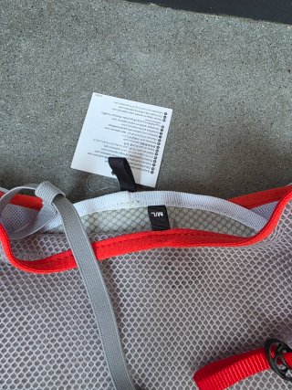 Mochila Salomon ADV Skin 12. Talla M/L. NUEVA.