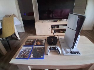 Consola PlayStation 5 + 4 Juegos y Auriculares